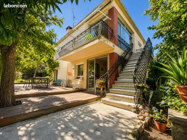 Carry-le-Rouet - Maison familiale avec jardin - Fort potentiel - Boulevard Philippe Jourde