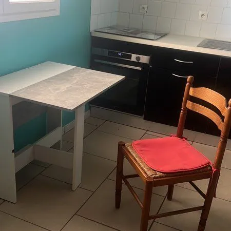 Apparemment meublé + jardinet