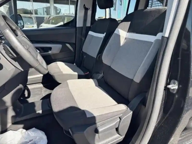 Citroën Berlingo taille m - 1.5 bluehdi 130ch s&amp;s max eat8 5 places — photo 9