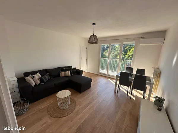 📍 Location appartement T4 meublé - Bourg-Saint-Andéol