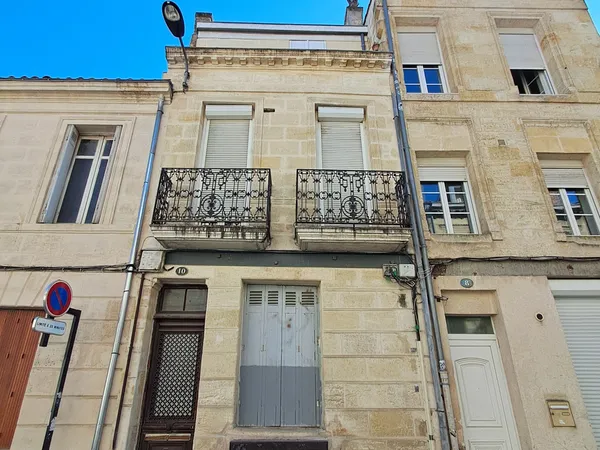Vends maison proche place Stalingrad