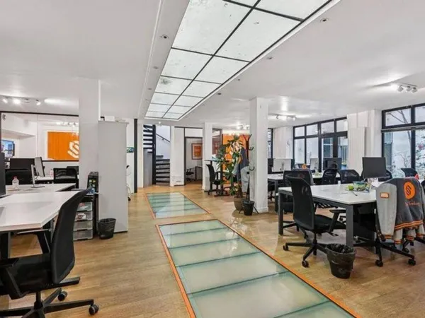 Bureaux 527 m²