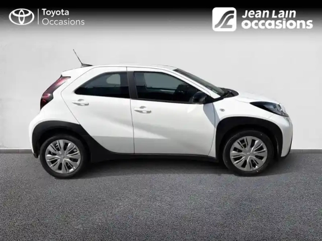 Toyota Aygo x 1.0 vvt-i 72 s-cvt — photo 4