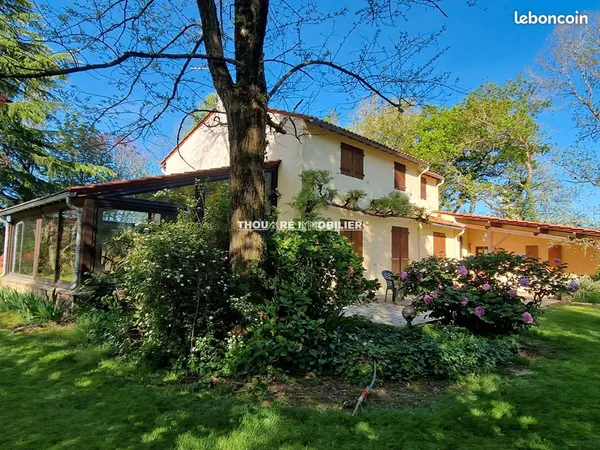 Propriété 6 pièces 171 m²