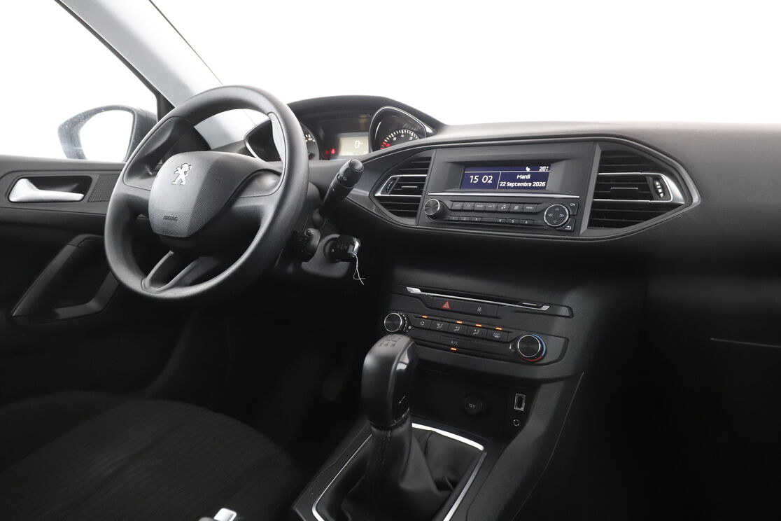 Peugeot 308 1.2 PureTech Access — photo 12