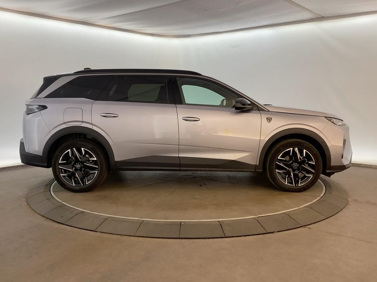 Peugeot 5008 hybrid 145 ch e-dcs6 gt — photo 4
