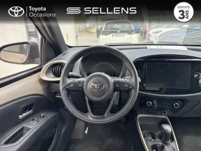 Toyota Aygo x 1.0 vvt-i 72ch design s-cvt my24 — photo 9