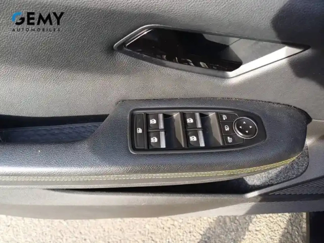 Renault Megane e-tech ev60 220 ch super charge — photo 12