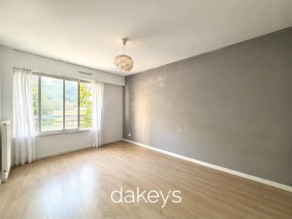 LA TIMONE - T1 DE 30 M² AVEC CAVE - IDÉAL INVESTISSEUR