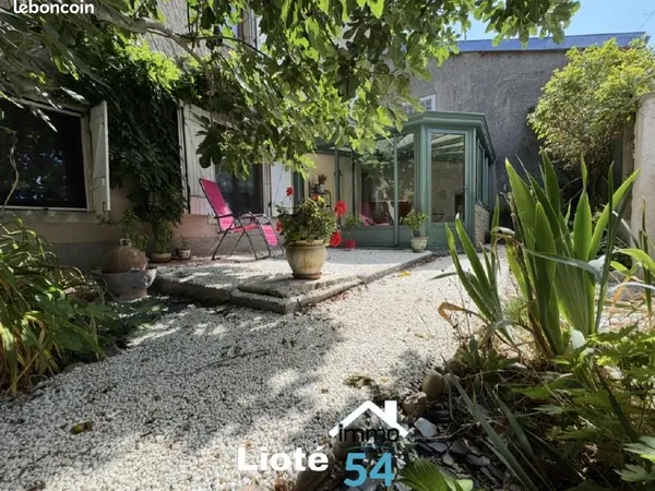 Maison 8 pièces 195 m²
