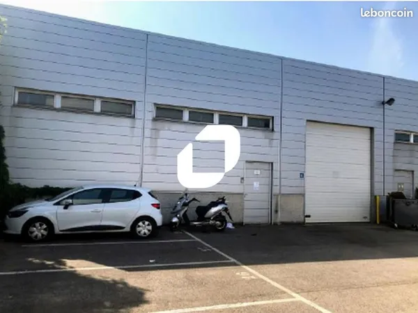 Local d'activité 519 m²