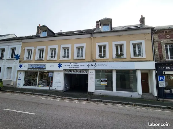 A LOUER - LOCAL PROFESSIONNEL 260 m²