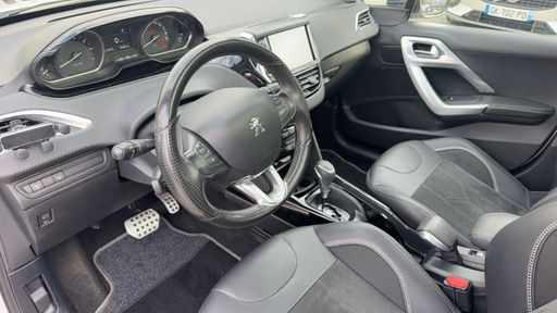 Peugeot 2008 1.2 PureTech 110 EAT6 - Crossway – 2017 – 121979 km – Essence – Boîte Automatique — photo 14