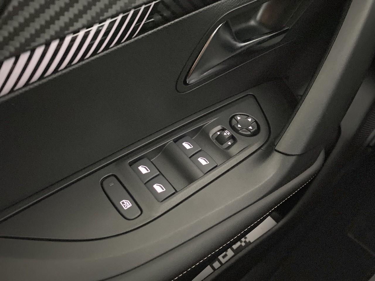 Peugeot 2008 hybrid 145 ch e-dcs6 allure — photo 20