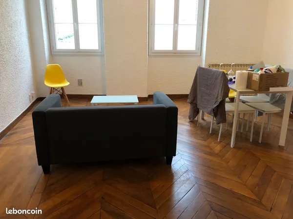 Grand T2 - Immeuble calme
