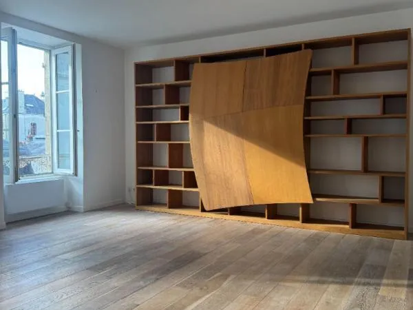 VANNES - Appartement 101 m2 - Au coeur du quartier historique