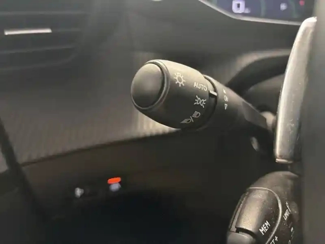 Peugeot 2008 bluehdi 130 s&amp;s eat8 — photo 22