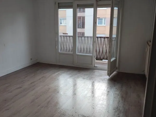 Appartement T3 lumineux 64.5 m² avec balcon et cave à Belfort