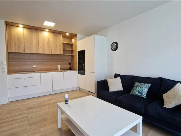 Appartement - 1er étage - 54 m2 - 3 pièces - Meublé