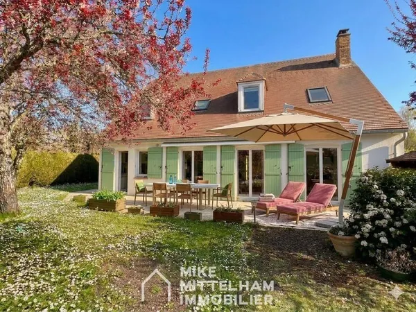 Maison 8 pièces 180 m²