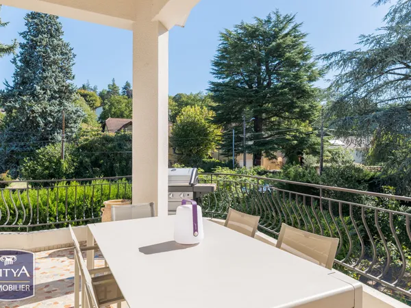 Maison et villa de prestige Vente Neuville-sur-Saône 6p 200m² 630000€