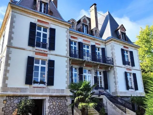 Château 13 pièces 500 m²