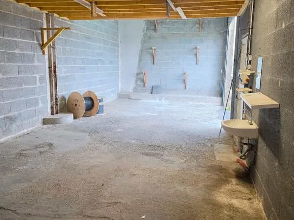 Local d’activité et entrepôt Location Blain 2p 135m² 490€