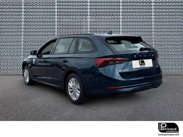 Skoda Octavia combi 1.0 tsi mhev e-tec 110 ch dsg7 — photo 20