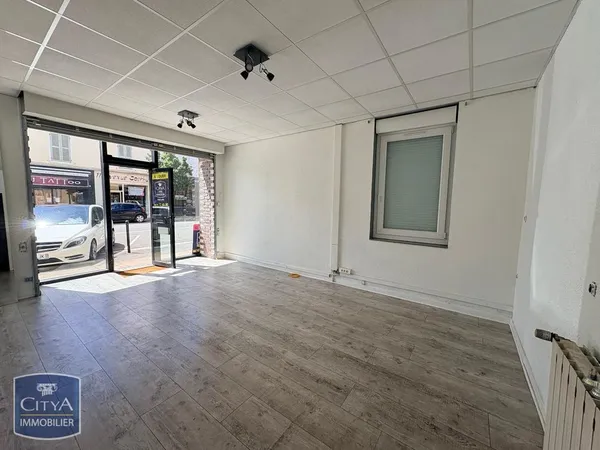 Location / Local Commercial - 73 m²