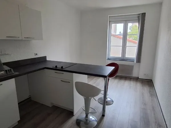 T1 rénové de 31 m², lumineux et calme, en centre-ville - 340 /mois charges comprises