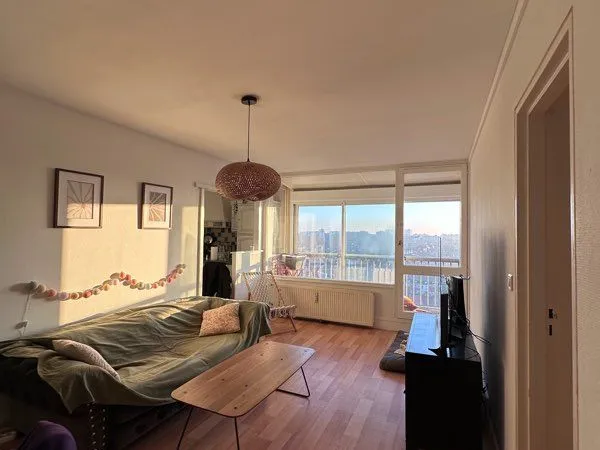 Appartement T3 La Madeleine dernier étage + loggia