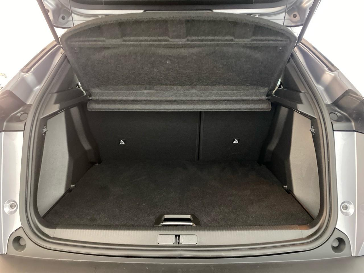 Peugeot 2008 hybrid 145 ch e-dcs6 allure — photo 6