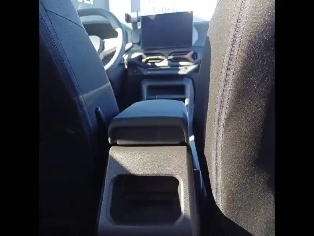 Dacia Duster hybrid-g 150 4x4 — photo 32