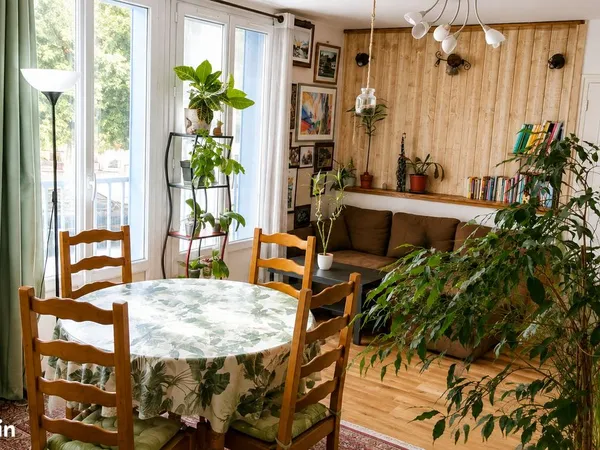 Appartement T2 bis / T3 - 56 m² - Fontaine