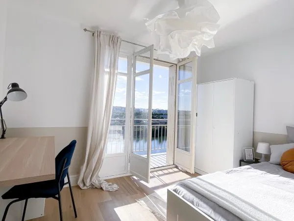 Loue chambre en colocation dans appartement