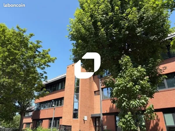 Local bureaux 2 032 m²