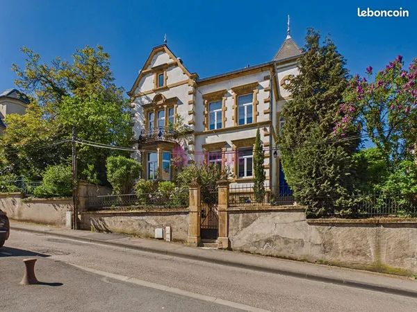 Propriété 10 pièces 220 m²