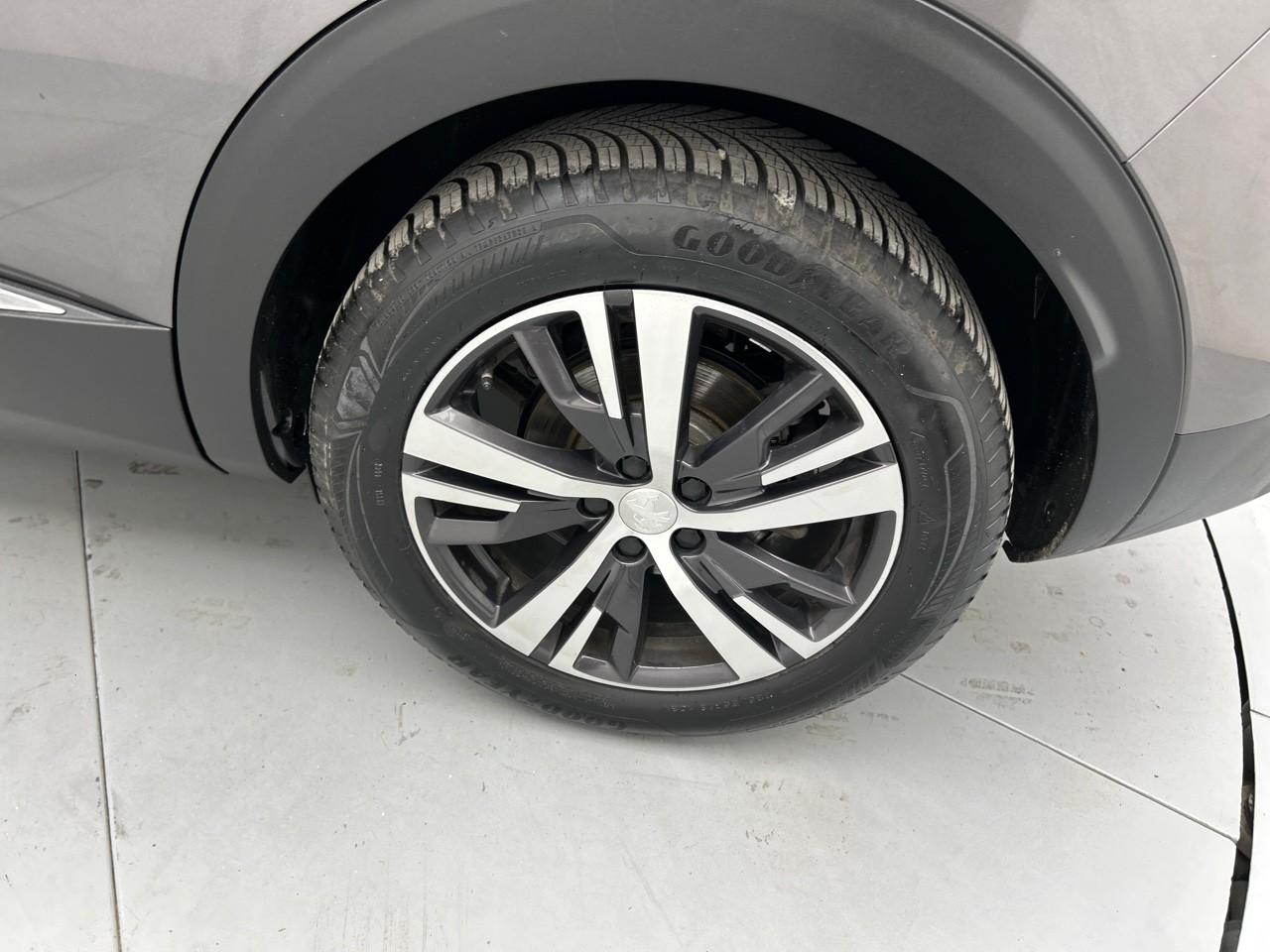 Peugeot 3008 hybrid 225 e-eat8 allure pack — photo 16