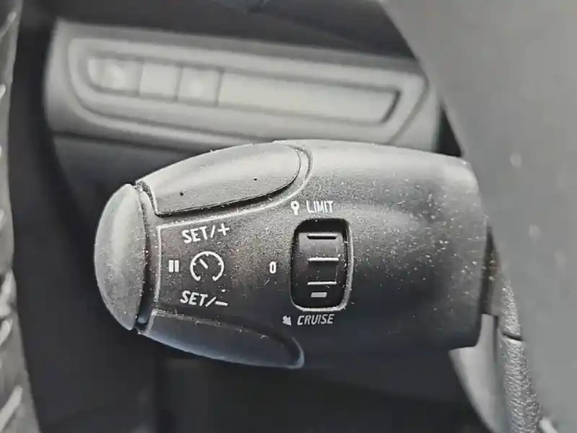 Peugeot 2008 puretech 110ch s&amp;s bvm6 — photo 20