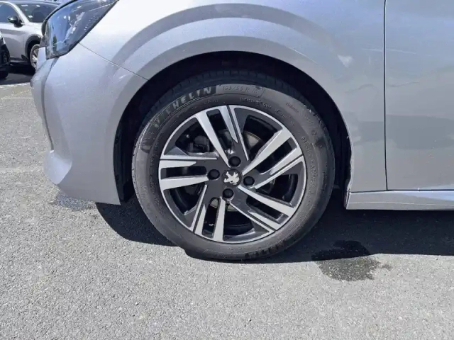 Peugeot 208 puretech 100 s&amp;s bvm6 — photo 13