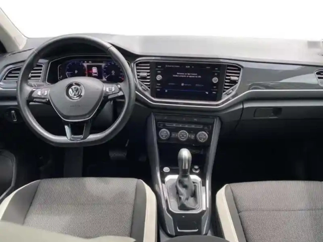 Volkswagen T-Roc 1.5 tsi 150 evo start/stop dsg7 carat — photo 8
