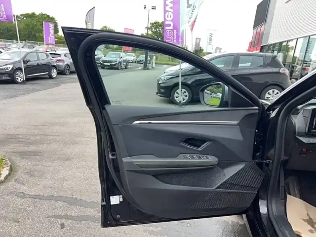Renault Megane e-tech ev60 220 ch super charge — photo 27