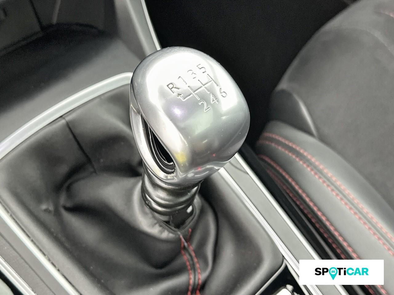 Peugeot 308 1.6 thp 205ch s&s gt — photo 14