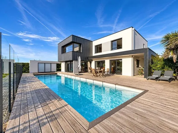 GUIDEL PLAGE - CONTEMPORAINE AVEC VUE SUR MER