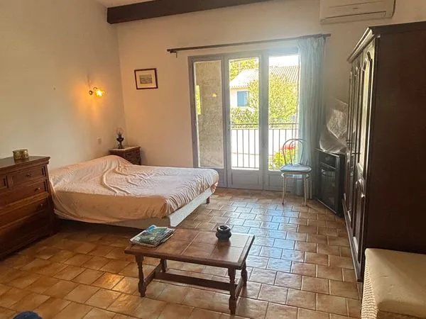 STUDIO 33m2 Vu sur le château