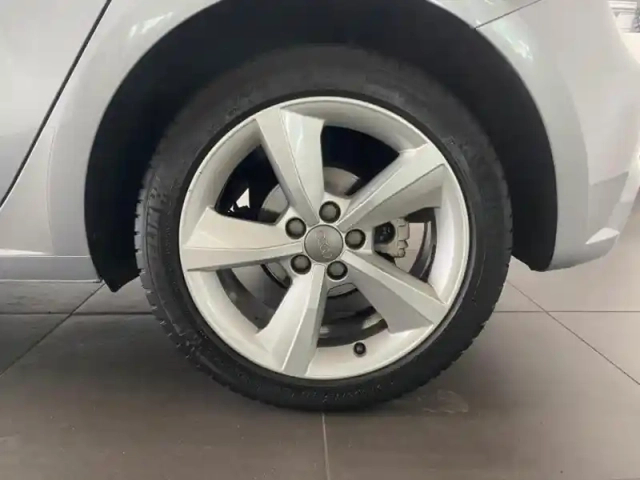 Audi A1 sportback 1.0 tfsi 95ch ultra metropolitan s tronic 7 — photo 11