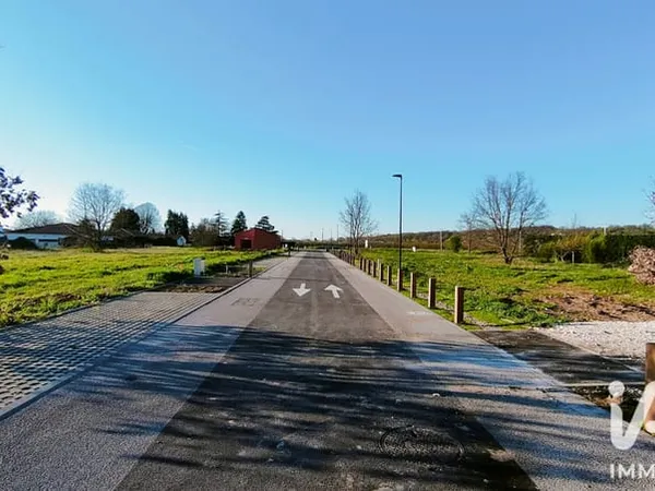 Terrain 595 m²