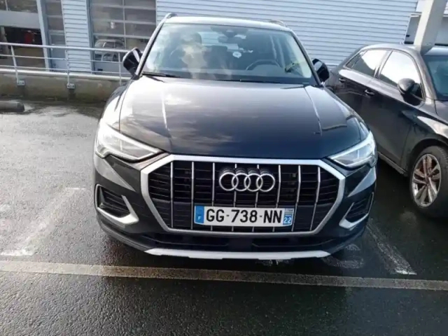 Audi Q3 35 tdi 150ch design s tronic 7 — photo 1
