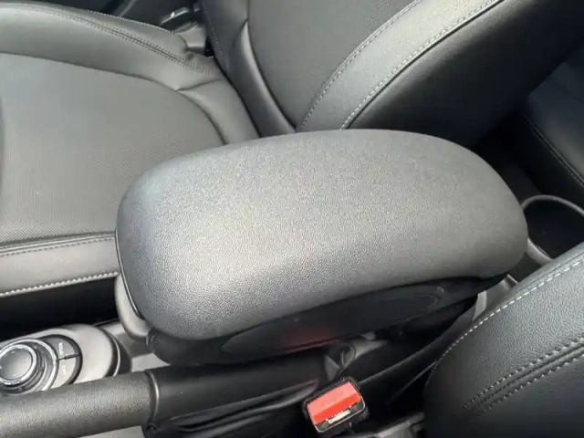 Mini Mini hatch 5 portes cooper 136 ch dkg7 — photo 95