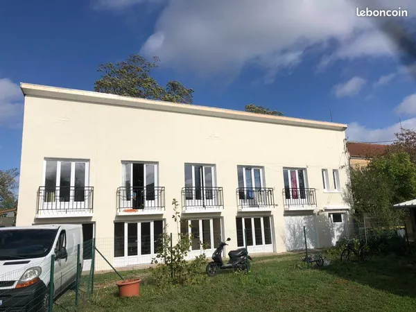 Local 9 pièces 160 m²